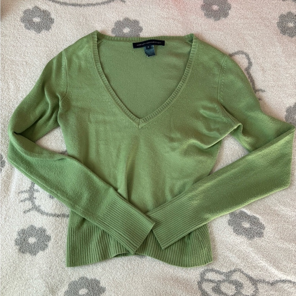 Green y2k style top [ON HOLD]